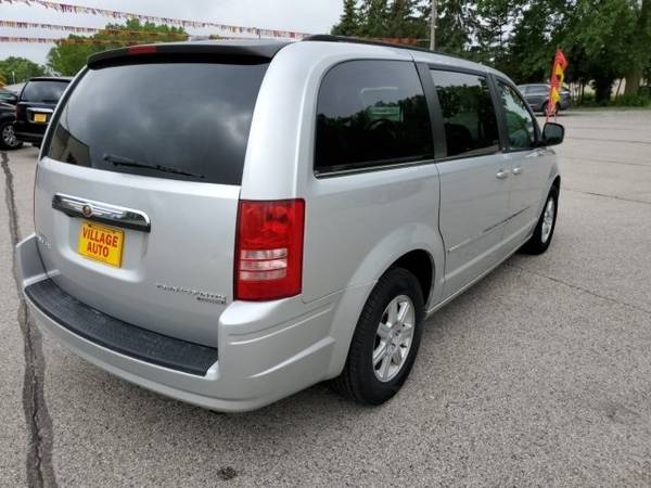 2010 Chrysler Town & Country Touring for sale in Green Bay, WI – photo 5