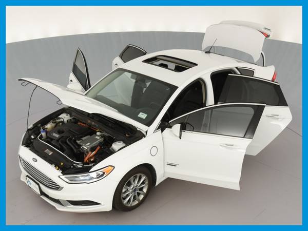 2018 Ford Fusion Energi Plug-In Hybrid SE Luxury Sedan 4D sedan for sale in Van Nuys, CA – photo 15