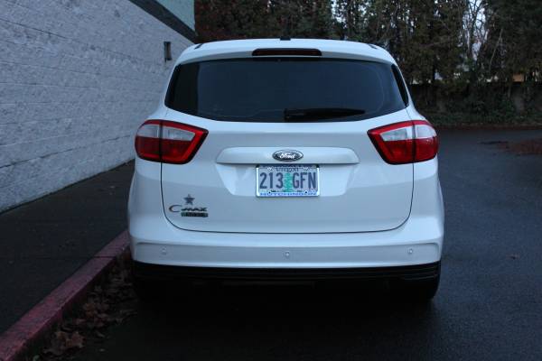 2014 Ford C-Max Hybrid 43 MPG - Super Nice! - - by for sale in Corvallis, OR – photo 7