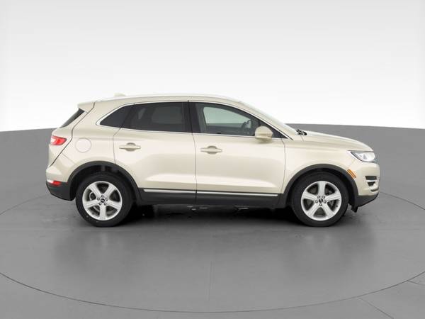 2017 Lincoln MKC Premiere Sport Utility 4D suv Gold - FINANCE ONLINE... for sale in Saint Louis, MO – photo 13