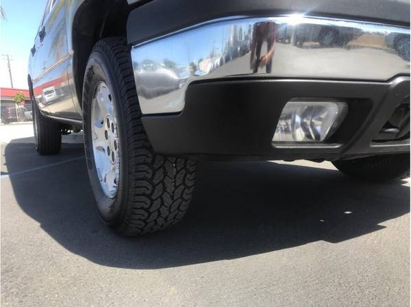 2003 Chevrolet Avalanche 4x4 (Bench Seat 6 seater) Brand NEW Tires! for sale in Fresno, CA – photo 9