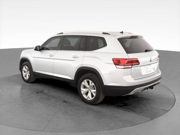 2019 VW Volkswagen Atlas SE 4Motion Sport Utility 4D suv Silver for sale in Chicago, IL – photo 7