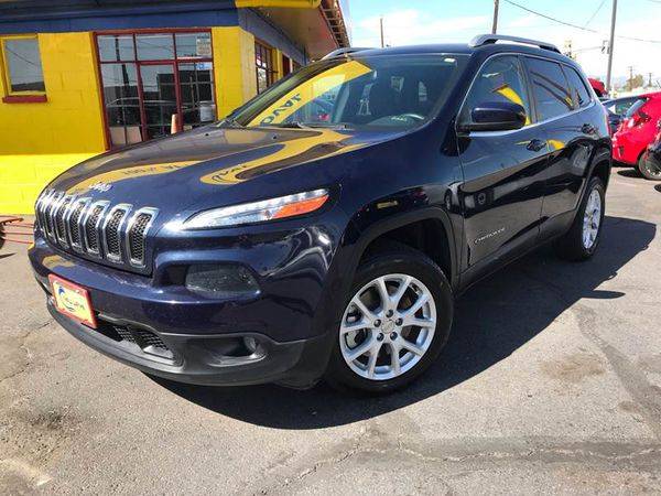 2015 Jeep Cherokee Latitude 4x4 4dr SUV - BAD CREDIT... for sale in Denver , CO – photo 4