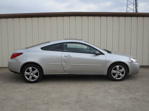 2006 Pontiac G6 GT Coupe - - by dealer - vehicle for sale in Wilmington, OH – photo 2