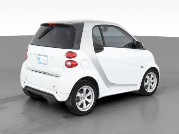2013 smart fortwo Pure Hatchback Coupe 2D coupe White - FINANCE... for sale in Atlanta, AZ – photo 11