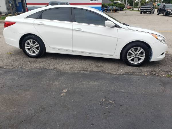 2012 Hyundai Sonata - cars & trucks - by owner - vehicle automotive... for sale in Fort Myers, FL – photo 4