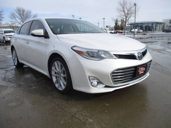 2015 Toyota Avalon Limited, Leather, Sun, Nav, Loaded! Beautiful... for sale in Fargo, ND – photo 4