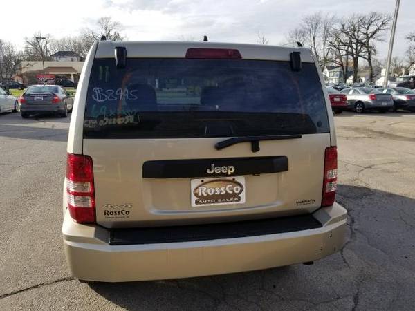2011 Jeep Liberty Sport 4WD - cars & trucks - by dealer - vehicle... for sale in Cedar Rapids, IA – photo 5