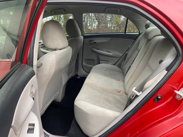 2013 TOYOTA COROLLA LE - 100,000 Miles - Clean Title - cars & trucks... for sale in Duncan, SC – photo 8