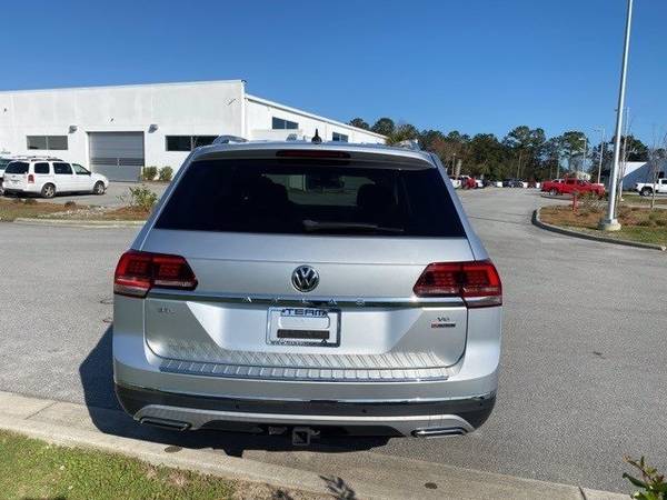 2018 VW Volkswagen Atlas SEL Premium suv Silver - - by for sale in Goldsboro, NC – photo 7