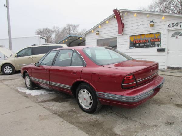 1994 Oldsmobile Eighty-Eight Royale 4dr 9 - - by for sale in Omaha, NE – photo 4