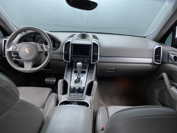 2011 Porsche Cayenne Turbo Sport Utility 4D suv Gray - FINANCE... for sale in Washington, District Of Columbia – photo 21