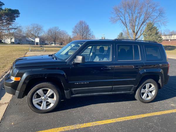 2011 Jeep Patriot 4x4 - cars & trucks - by owner - vehicle... for sale in Red Wing, MN – photo 2