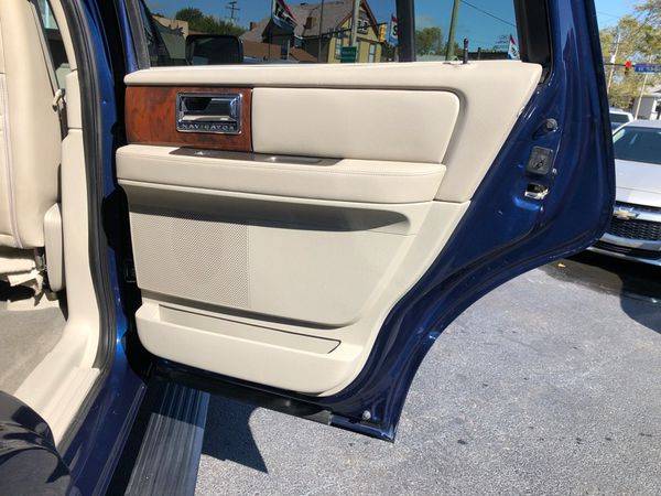 2011 Lincoln Navigator 4dr 4WD Ultimate CALL OR TEXT TODAY! for sale in Cleveland, OH – photo 22