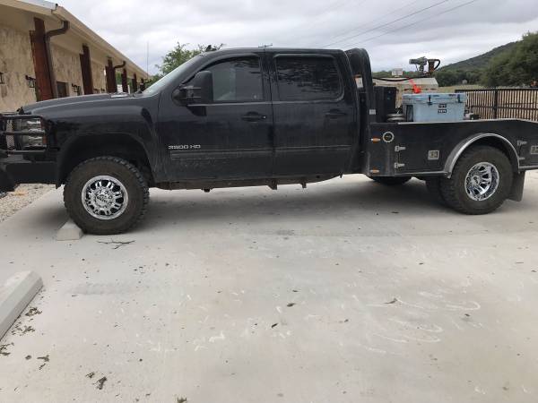 2010 Chevrolet 3500HD Flatbed for sale in Uvalde, TX – photo 3