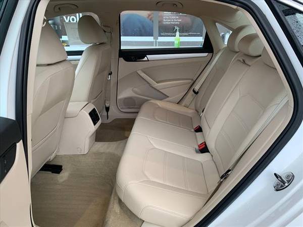 2013 VW PASSAT TDI SE POWER SUNROOF/HEATED LEATHER/2 YR VW WARRANTY for sale in Eau Claire, WI – photo 12
