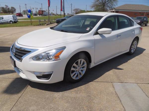 2014 Nissan Altima 4dr Sdn I4 2 5 S hatchback White for sale in Lyman, NC – photo 7