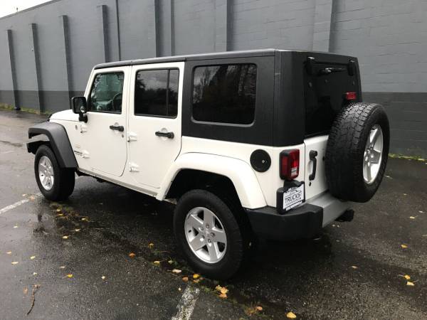 2010 Jeep Wrangler Unlimited 4WD Sahara 4x4 4dr SUV - cars & trucks... for sale in Lynnwood, WA – photo 3