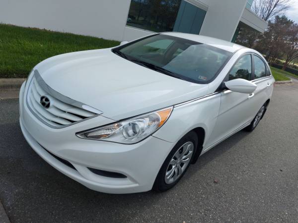 2011 hyundai sonata - cars & trucks - by owner - vehicle automotive... for sale in Charlotte, NC – photo 3
