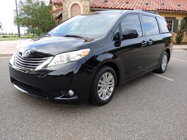 2014 TOYOTA SIENNA XLE LOW MILES! SEATS 8! LEATHER! DVD! SUNROOF! NAV! for sale in Norman, KS