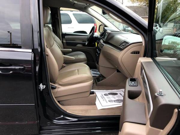2012 Volkswagen Routan SE CALL OR TEXT TODAY! - - by for sale in Cleveland, OH – photo 22