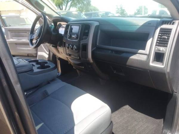 2018 Ram 3500 Crew Cab - Financing Available! - cars & trucks - by... for sale in Wichita, KS – photo 16