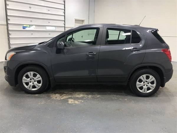 2016 Chevrolet Trax LS with for sale in Wapakoneta, OH – photo 17