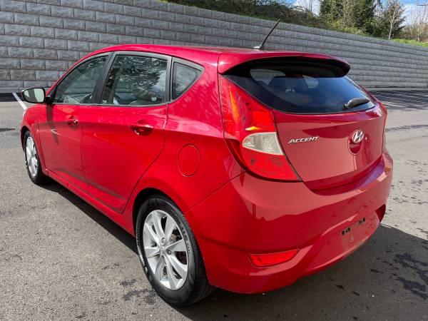 2012 HYUNDAI ACCENT - - by dealer - vehicle automotive for sale in Portland, OR – photo 9