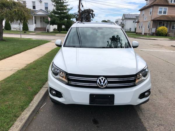 2014 Volkswagen Tiguan SEL, loaded, Like New, One Owner, NO FEES - cars for sale in Rosedale, NY – photo 3