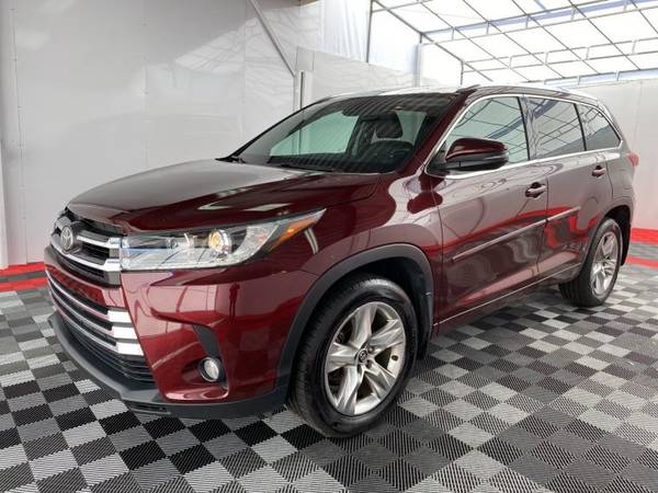 2017 Toyota Highlander Limited Wagon - - by dealer for sale in Richmond Hill, NY – photo 2
