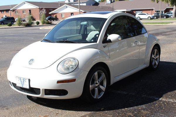 2008 Volkswagen New Beetle Triple White - Over 500 Vehicles to Choose for sale in Longmont, CO – photo 10