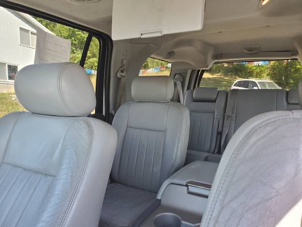 Lincoln Navigator - cars & trucks - by dealer - vehicle automotive... for sale in Fenton, MO – photo 10