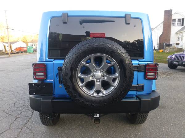 2015 JEEP WRANGLER SAHARA UNLIMITED - ONLY 82K MILES - EXTRA CLEAN!... for sale in Millbury, MA – photo 6