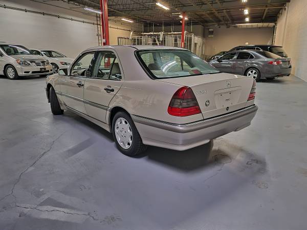 Collector Grade 1999 Mercedes-Benz C280 only 92k miles! Rust free -... for sale in Northbrook, IL – photo 4
