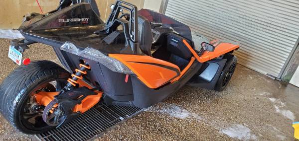 2017 polaris slingshot slr - cars & trucks - by owner - vehicle... for sale in Little Suamico, WI – photo 3