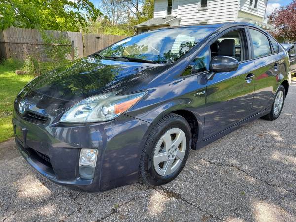 2010 Toyota Prius IV with warranty, NAV, backup cam for sale in Orient, OH – photo 3