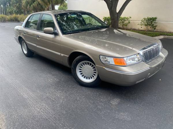 2001 MERCURY GRAND MARQUIS LOW MILES - cars & trucks - by owner -... for sale in West Palm Beach, FL – photo 5