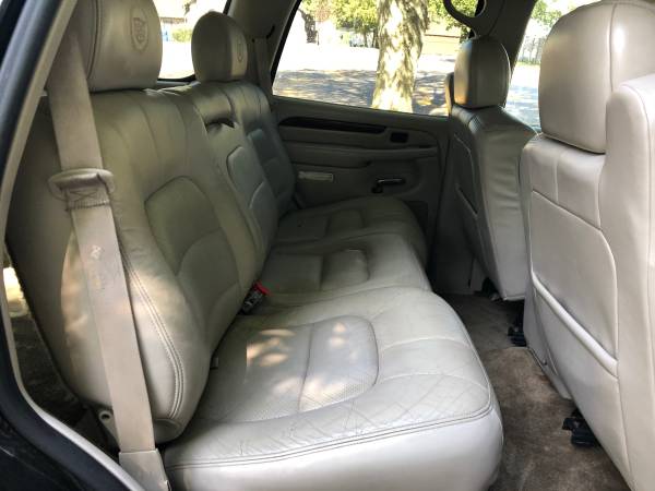 2002 CADILLAC ESCALADE LUXURY..ALL WHEEL DRIVE.. 6.0 L V8 for sale in Holly, OH – photo 15