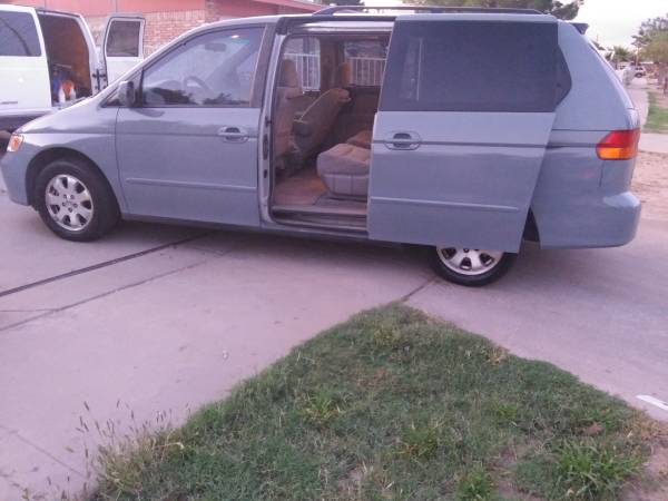 **Honda odyssey like new clean title** for sale in El Paso, TX – photo 6