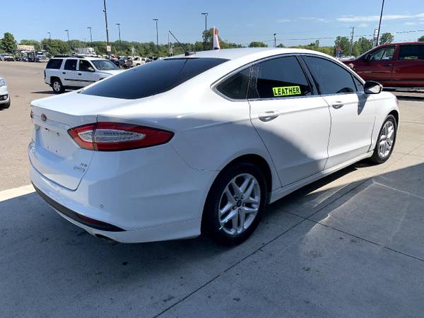2015 Ford Fusion 4dr Sdn SE FWD - - by dealer for sale in Chesaning, MI – photo 4