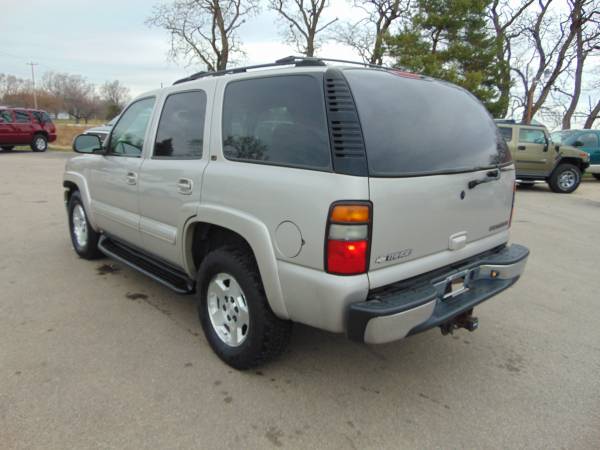 2004 CHEVY TAHOE LT 3RDROW 4DR 4X4 DVD V8 MOONROOF XCLEAN RUNS NEW... for sale in Union Grove, WI – photo 3
