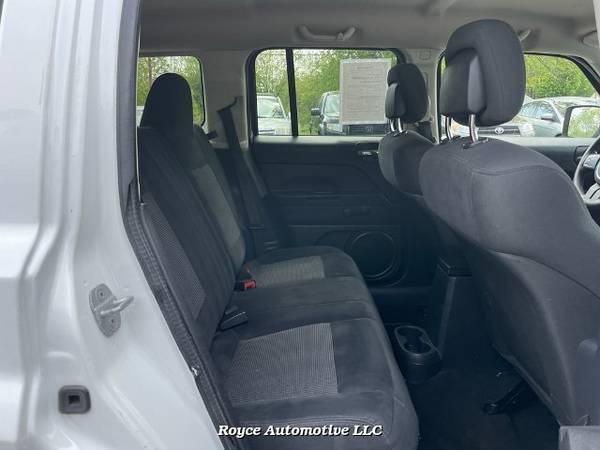 2011 Jeep Patriot 2WD CVT - - by dealer - vehicle for sale in York, PA – photo 17