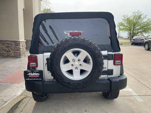 2012 JEEP WRANGLER UNLIMITED SPORT 102, 000 MILES 4x4 - cars & for sale in O Fallon, MO – photo 7