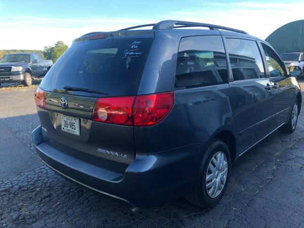 *2010 TOYOTA SIENNA LE*CERTFIED 1-OWNR*7-PASS*SIDE AIRBAGS*XLNT COND* for sale in North Branford , CT – photo 4