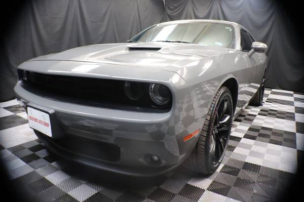 2018 DODGE CHALLENGER SXT EVERYONE WELCOME! - - by for sale in Garrettsville, PA – photo 3