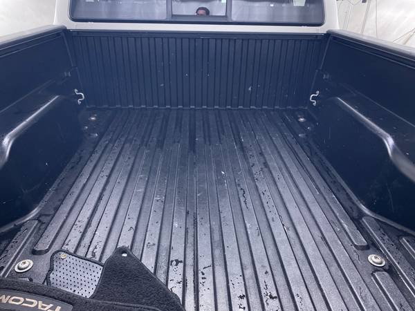2013 Toyota Tacoma Double Cab PreRunner Pickup 4D 6 ft pickup White for sale in Washington, District Of Columbia – photo 24