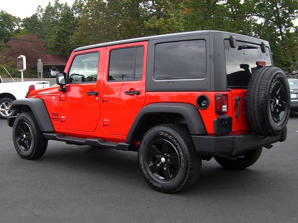 ► 2016 JEEP WRANGLER UNLIMITED SPORT - SHARP SUV with ONLY 27k MILES for sale in Feeding Hills, MA – photo 3