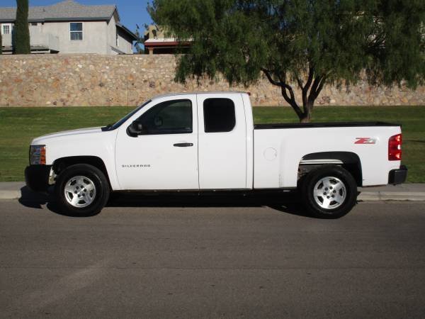 2013 CHEVROLET SILVERADO 1500 4 DOOR 4X2! 5.3L V8! ONE OWNER! for sale in El Paso, TX – photo 2