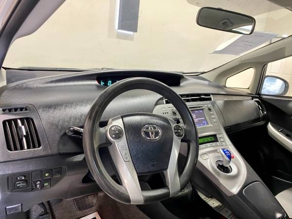 2014 TOYOTA PRIUS PLUG-IN 5DR HB - cars & trucks - by dealer -... for sale in Sacramento , CA – photo 14