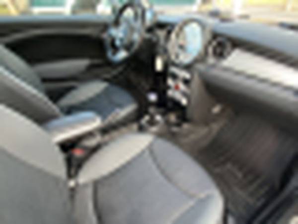 2010 MINI Hardtop - Financing Available! - cars & trucks - by dealer... for sale in Dallas, OR – photo 11